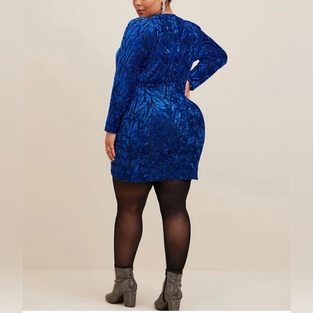 Torrid Blue Burnout Velvet Mini Dress. Brand New With Tags. Size 22 - Picture 2 of 3